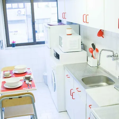 Apartman Rainbow House, Near Marques De Pombal