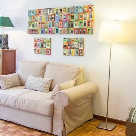 Rainbow House, Near Marques De Pombal *