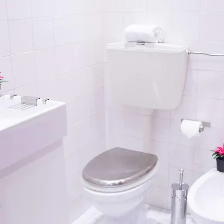 Apartman Rainbow House, Near Marques De Pombal