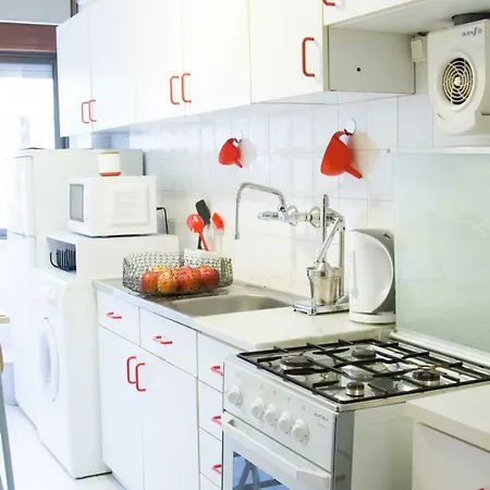 Apartman Rainbow House, Near Marques De Pombal